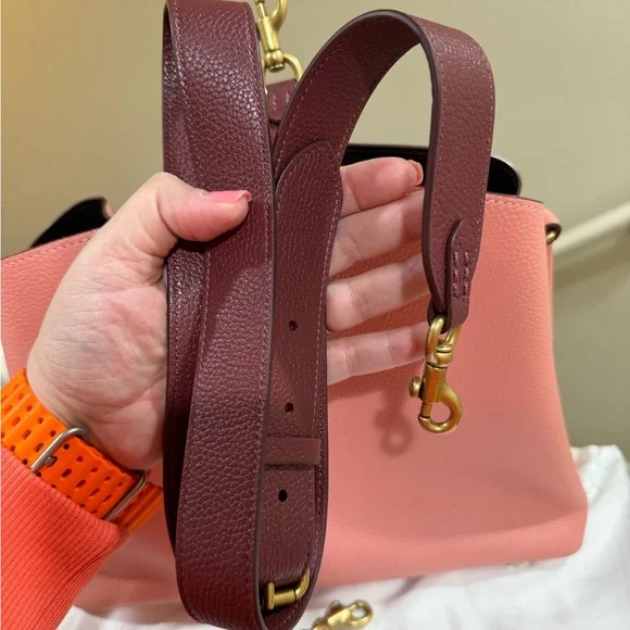 Coach Turnlock Small Town Bucket Crossbody - Picture 11 of 11